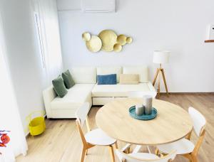 Alojamiento Erytheia, tranquilo, a 150 metros de la playa y pleno casco histórico