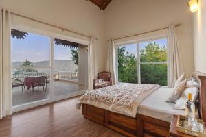 Himvan by Akama Homes