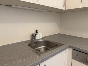 2BR, Danube, Central, U6 & S-Bahn - Axara Housing BRN 16