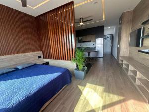 Loft with pool ideal for relaxing or Home Office