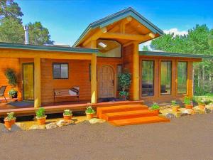 Spacious Cabin with Breathtaking Views near Rocky Mountain National Park, Colorado