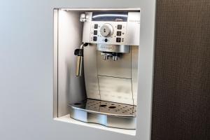 Hamba CLOUDS- self check-in, parking, 24h , VAT