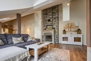 Charming Penthouse with Sauna in Old Town