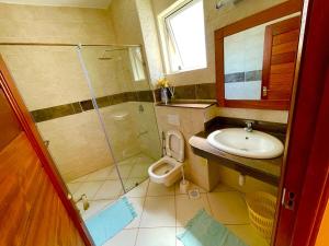 Ocean view 3br four beds , 2nd avenue nyali,behind city mall and nyali centre