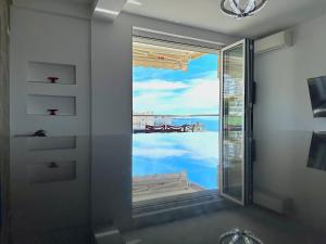 Blue Horizon, Seaview Apartment