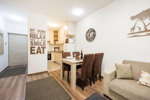 Modern City Hub Apartment with Terrace & Parking