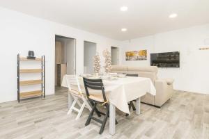 APARTAMENTO TOM-ISI - Cozy Apartment in Rota with Free WiFi and 5 Minutes from the Beach
