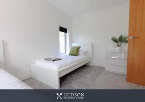 Stylish 2-Bed Maisonette