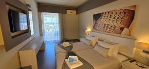 Triple Room room in Cosmopolitan Hotel