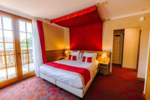 Hotels Les Violettes Hotel & Spa : photos des chambres