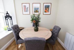 Stylish 3-Bed Apartment in the Heritage Quarter