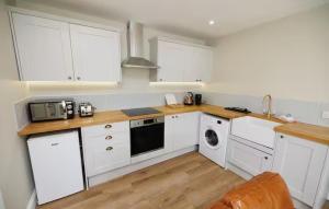 Stylish 3-Bed Apartment in the Heritage Quarter