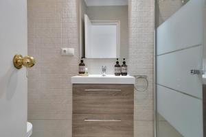 SKOL A103 - Wā Marbella Beach