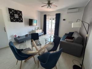 Apartments Perina Tisno
