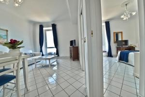 Suite with Sea View