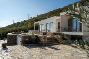 Livas sun beach house