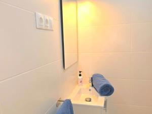 Begona White Pearl City Center Studio Nogalera by NAMASTE ELITE