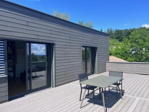 Sejours chez l'habitant Chambres Deluxe dans Villa Les Hauts d-Orfeuille a Beaumont les Valence & Monteleger : photos des chambres