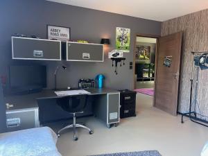 Sejours chez l'habitant Chambres Deluxe dans Villa Les Hauts d-Orfeuille a Beaumont les Valence & Monteleger : photos des chambres