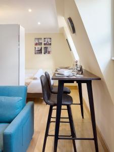 London City Old Street Cute Couple Studio with Balcony Zone 1