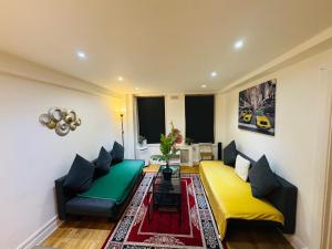 Comfortable Flat Sleeps 6 - Lift Access- Steps from Hyde Park & Marble Arch Station