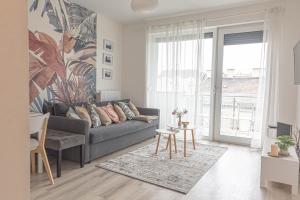 Dob36 Apartment with FREE Private PARKING and BALCONY