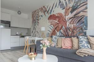 Dob36 Apartment with FREE Private PARKING and BALCONY