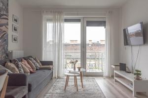 Dob36 Apartment with FREE Private PARKING and BALCONY