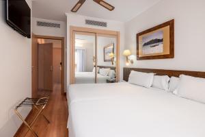 Two Connecting Double Rooms (3 Adults + 1 Child) room in Senator Cádiz Spa Hotel