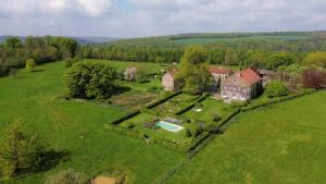 Ferme de lAirbois - gites 12pers et 14pers