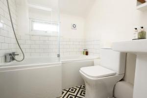 Stylish Coach House - Cardiff