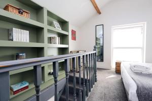 Stylish Coach House - Cardiff
