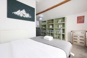 Stylish Coach House - Cardiff