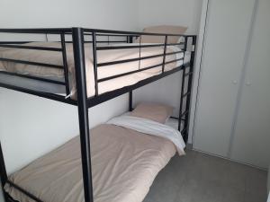Appartement neuf et climatisé, 6 personnes, avec piscine