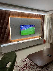 Stay between ocean and golf