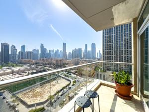 Vibrant 2BR in Burj Views - Near Dubai Mall & Burj
