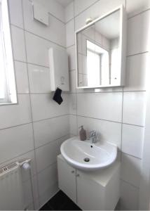 Gemütliche Appartement 1 - mit Küche und Bad zur Eigennutzung -Schuster Homes-
