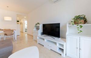 Luma Ocean View Balcony