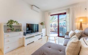 Luma Ocean View Balcony