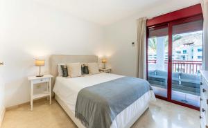 Luma Ocean View Balcony