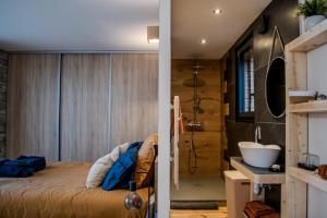 Les Gites du O Forêt-Gîte Orizon avec bain nordique et magnifique vue sur la plaine du forez