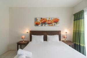 Santorini Pyrgos 17 Family Only