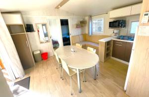 Campings Mobil Home climatise 3 chambres 6 Pers Tout Confort 510PM : photos des chambres