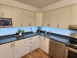 10 min City Center - 2 Bedrooms - 6 people - AC