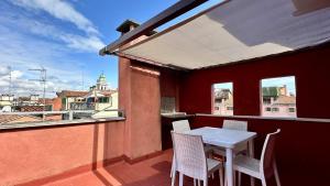 Apartment with Terrace room in San Marco Gallery