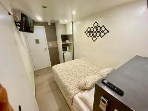 Suites nuevas con baño privado frente al metro st MWC Barcelona-FIRA