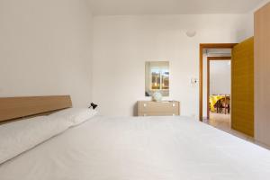 Casa Romano by BarbarHouse