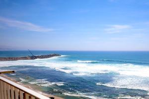 Prime Oceanfront Apartment