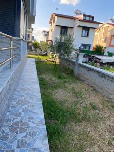 Triplex summer house, new building