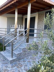 Triplex summer house, new building